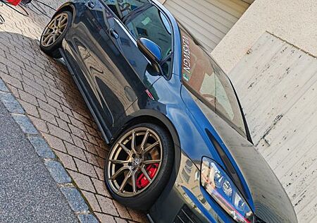 VW Golf Volkswagen 7 GTI Performance VFL DCC DSG APR Stage