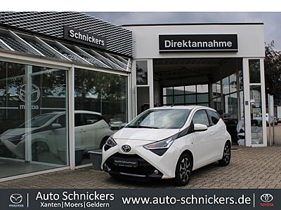 Toyota Aygo -Play Connect+ACAA+GJ-RÄDER !!