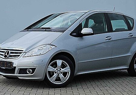 Mercedes-Benz A180 Blue Efficiency AHK Alu Klima PDC Sitzheiz