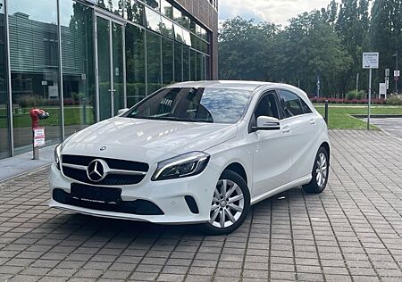 Mercedes-Benz A 160 A Klasse 160 SHZ/KLIMA/SPORTSZ/PDC/TEILLEDER