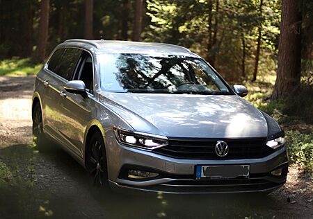 VW Passat Variant Volkswagen 2.0 TDI SCR DSG Business Vari...