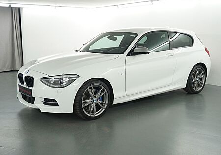 BMW M135i xDrive Harman-Kardon Kamara