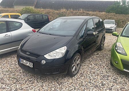 Ford S-Max Titanium, Klima, PDC, AHK