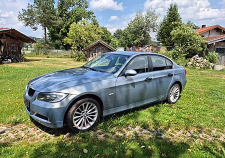 BMW 320i E90