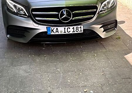 Mercedes-Benz E 300 d T Autom. -AMG Line