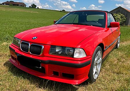 BMW 320i Cabrio