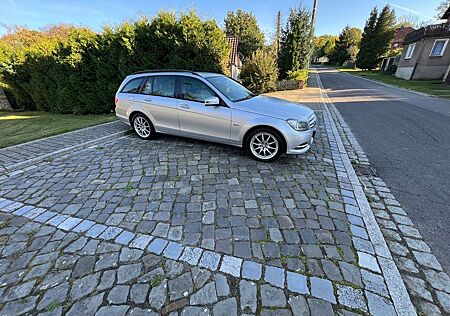 Mercedes-Benz C 220 CDI T BlueEFFICIENCY -