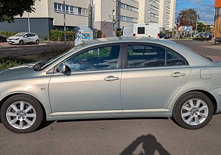 Toyota Avensis 1.8-l-VVT-i Executive Executive