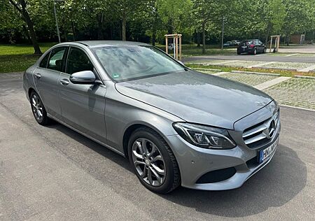 Mercedes-Benz C 220 d 4MATIC AMG Line Autom. AMG Line
