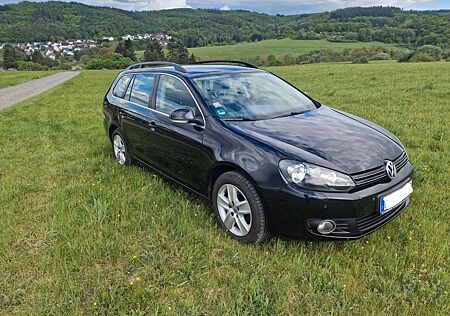 VW Golf Volkswagen 1.2 TSI Variant Comfortline. *Turbo neu*