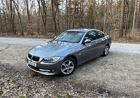 BMW 318i Coupé - Spacegrau Metallic