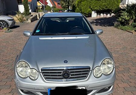 Mercedes-Benz CL 220