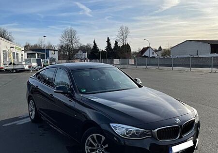 BMW 3er M-Sport 320d xDrive, Navi, Ambiente