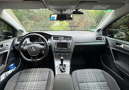 VW Golf Volkswagen 2.0 TDI DSG BMT LOUNGE 150ps