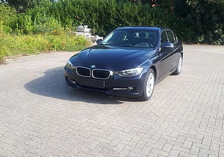 BMW 320d Sport Line Sport Line | Top Zustand