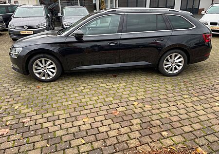 Skoda Superb 2,0TDi DSG.DAB,Navi,Pano,DAB,Bi Xenon