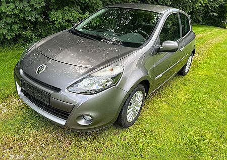 Renault Clio super Zustand, TÜV neu