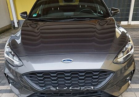Ford Focus 1,5 EcoBoost 110kW ST-Line Turnier ST-Line