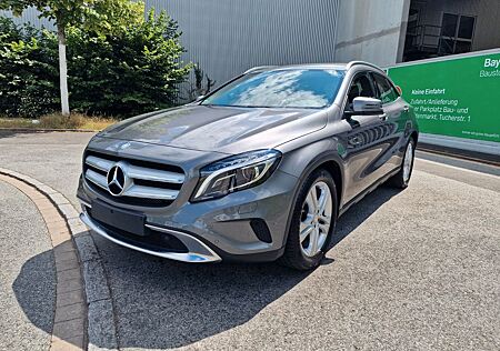 Mercedes-Benz GLA 200 *SHZ* Tempomat *Navi PDC Xenon Tüv neu *