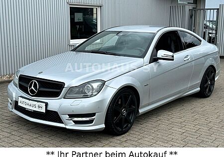 Mercedes-Benz C 250 Coupe Automatik AMG PAKET-NAVI-XENON*