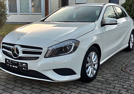Mercedes-Benz A 180 Style*Navi*SHZ*Kamera*Sportsitze