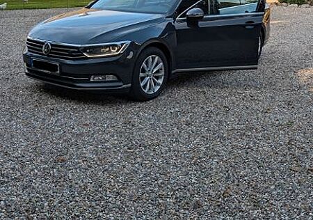 VW Passat Variant Volkswagen 2.0 TDI SCR 140kW DSG Highlin...