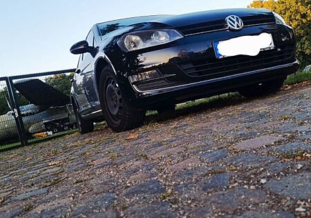 VW Golf Volkswagen 1.6 TDI BMT Trendline Variant Trendline