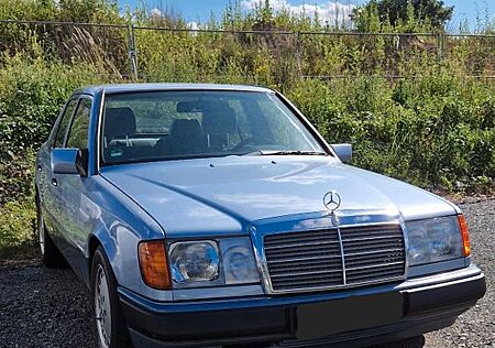 Mercedes-Benz E 260