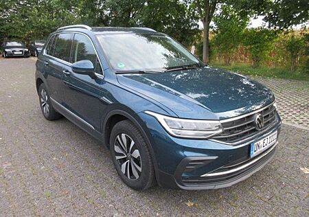 VW Tiguan Volkswagen MOVE 1.5 TSI DSG NAVI AHK KAMERA LED ALU