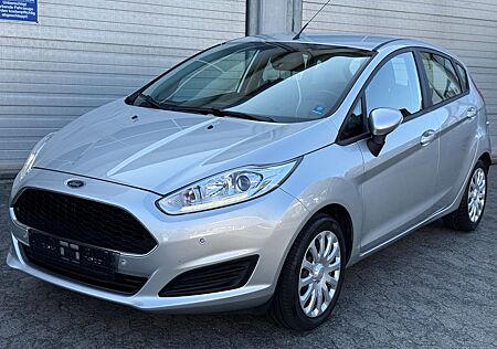 Ford Fiesta Trend/ TÜV neu / Navi/ LED