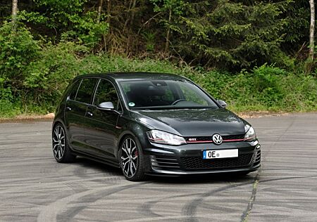 VW Golf Volkswagen 2.0 TSI DSG BMT GTI Performance GTI Per...