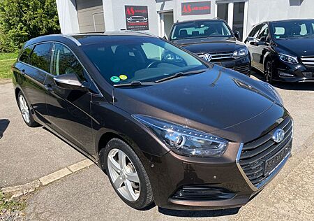 Hyundai i40 cw blue Premium Xenon/Leder/Kamera/Navi