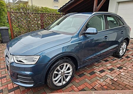 Audi Q3 2.0 TDI sport, 18 Zoll, AHK schwenkbar
