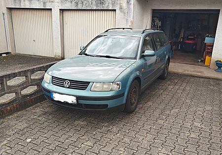 VW Passat Variant Volkswagen Passat 3B Variant 1.6