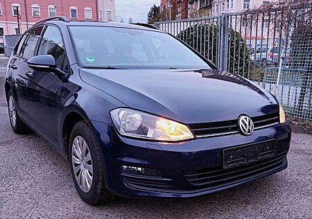 Volkswagen GOLF1.6TDI;KLIMA;PDC;TM;NAVI;SHZG;MFL;AHK;Euro6