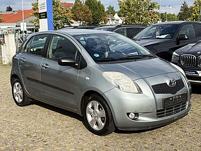Toyota Yaris Executive Automatik*Tempomat*PDC*