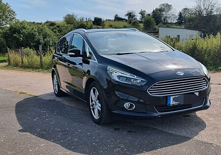 Ford S-Max 2,0 TDCi 132kW 4x4Titanium,Vollausstattung