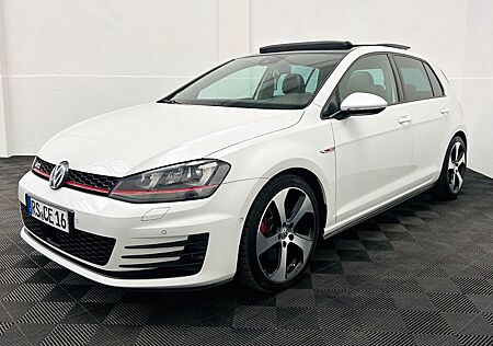 VW Golf Volkswagen VII Lim. GTI BMT