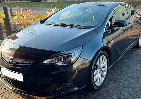 Opel Astra GTC OPC-Line 1.6 ECOTEC Turbo ecoFLEX