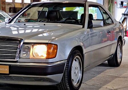 Mercedes-Benz 300 300CE - 24 W124 C124 Coupé Oldtimer Leder SAD!