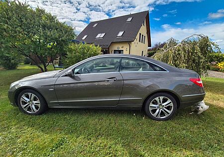 Mercedes-Benz E 250 Coupé BlueEFFICIENCY AVANTGARDE ...