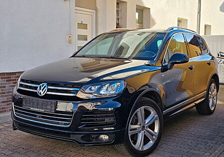 VW Touareg Volkswagen 3.0 TDI V6 R-Line AHK|Pano|Standh.|R-Kam