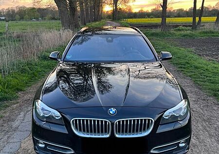 BMW 525d xDrive Touring - HeadUp/Leder/Kamera/TOP