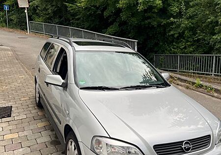 Opel Astra 1.6 -