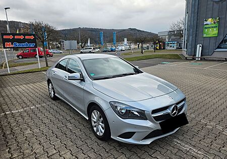 Mercedes-Benz CLA 200 CDI 4MATIC DCT Urban Urban