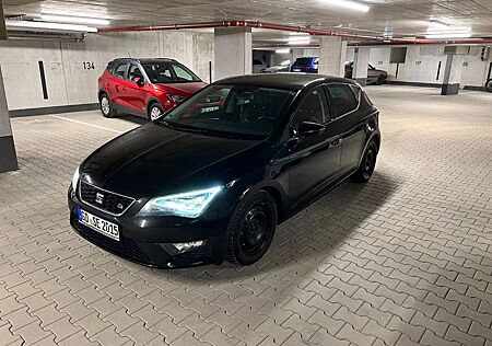 Seat Leon 2.0 TDI FR DSG 2.Hand TÜV 7/27 8x bereift