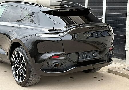 Aston Martin DBX 4.0 V8