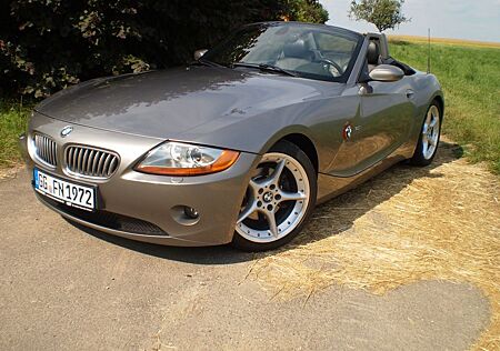 BMW Z4 3.0i - SMG Navi