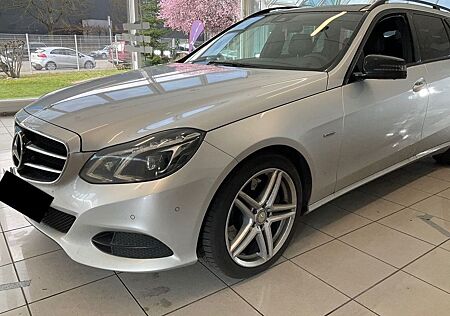Mercedes-Benz E 350 CDI T Avantgarde BlueTec Panorama Kamera