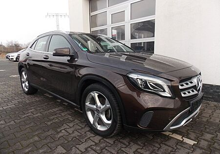 Mercedes-Benz GLA 180 Aut. Urban Business/LED/Navi/SHZ/Keyless